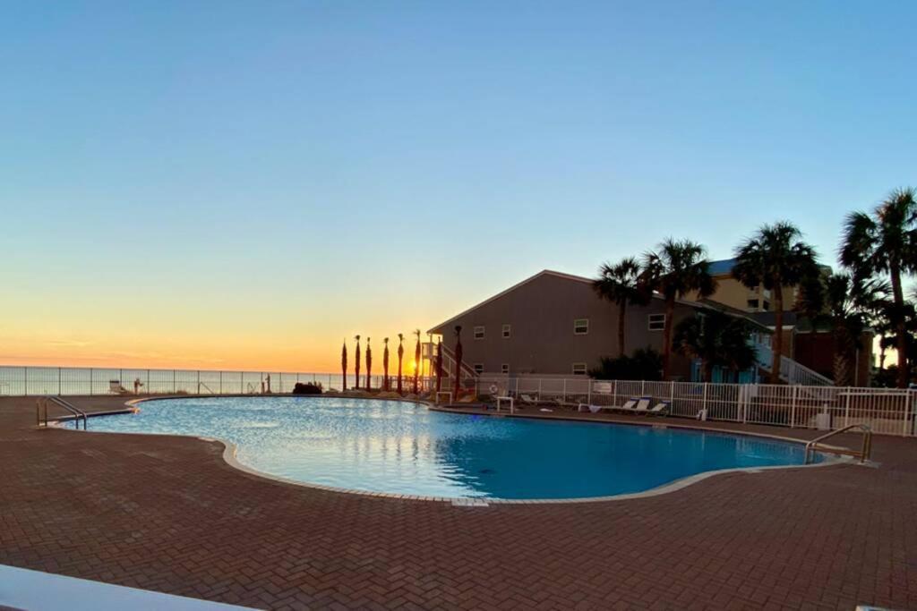 Happy Ours 2200 Sq Ft Corner Beachfront Sleeps 12 Panama City Beach Zewnętrze zdjęcie