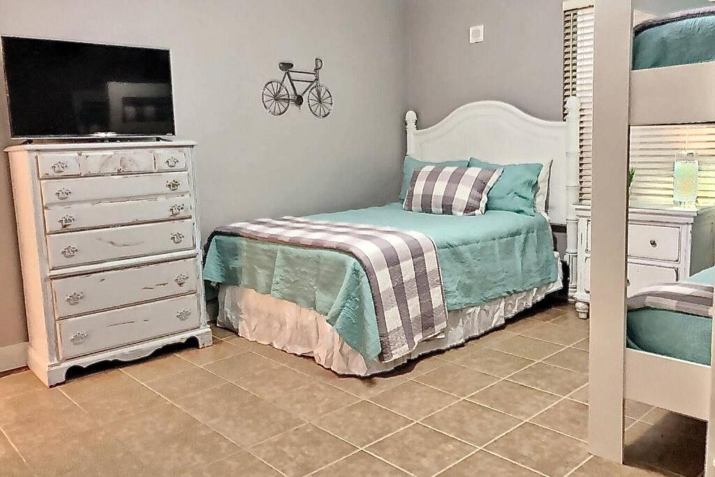 Happy Ours 2200 Sq Ft Corner Beachfront Sleeps 12 Panama City Beach Zewnętrze zdjęcie